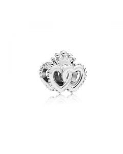 United Regal Hearts Charm * 